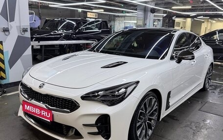 KIA Stinger I, 2018 год, 2 180 000 рублей, 2 фотография