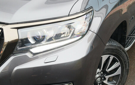 Toyota Land Cruiser Prado 150 рестайлинг, 2022 год, 6 950 000 рублей, 10 фотография