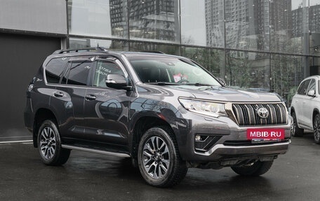 Toyota Land Cruiser Prado 150 рестайлинг, 2022 год, 6 950 000 рублей, 3 фотография
