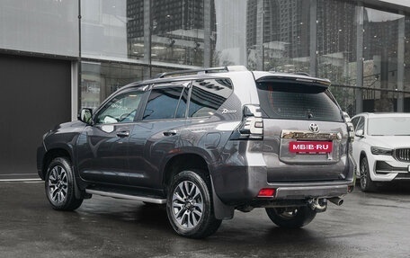 Toyota Land Cruiser Prado 150 рестайлинг, 2022 год, 6 950 000 рублей, 6 фотография