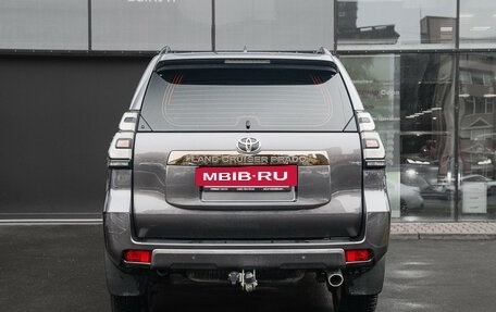 Toyota Land Cruiser Prado 150 рестайлинг, 2022 год, 6 950 000 рублей, 5 фотография
