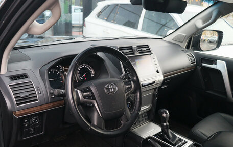 Toyota Land Cruiser Prado 150 рестайлинг, 2022 год, 6 950 000 рублей, 18 фотография