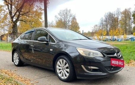 Opel Astra J, 2013 год, 870 000 рублей, 5 фотография