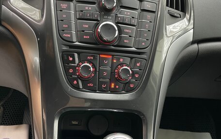 Opel Astra J, 2013 год, 870 000 рублей, 11 фотография