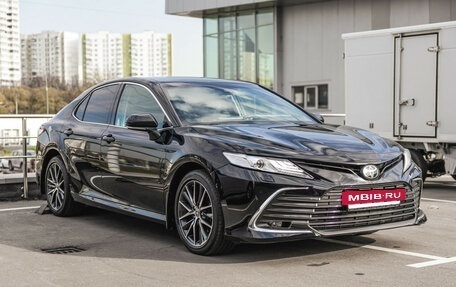 Toyota Camry, 2021 год, 3 498 000 рублей, 3 фотография
