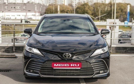 Toyota Camry, 2021 год, 3 498 000 рублей, 2 фотография