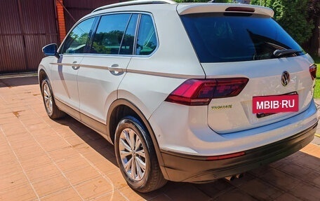 Volkswagen Tiguan II, 2018 год, 2 200 000 рублей, 4 фотография