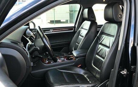 Volkswagen Touareg III, 2010 год, 1 499 000 рублей, 10 фотография