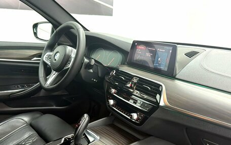 BMW 5 серия, 2019 год, 4 580 000 рублей, 32 фотография