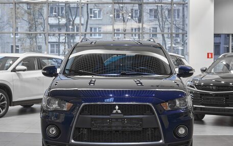 Mitsubishi Outlander III рестайлинг 3, 2010 год, 949 000 рублей, 2 фотография