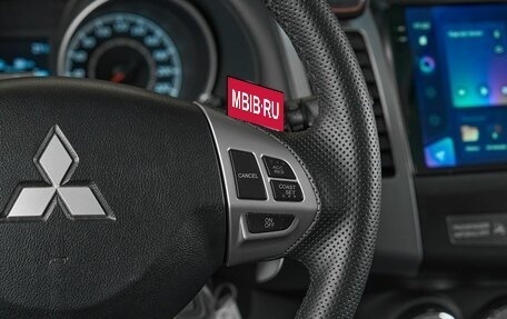 Mitsubishi Outlander III рестайлинг 3, 2010 год, 949 000 рублей, 12 фотография