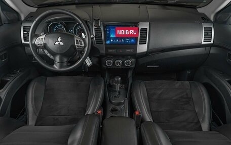 Mitsubishi Outlander III рестайлинг 3, 2010 год, 949 000 рублей, 8 фотография
