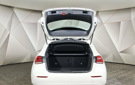 Mercedes-Benz A-Класс, 2019 год, 2 495 000 рублей, 12 фотография