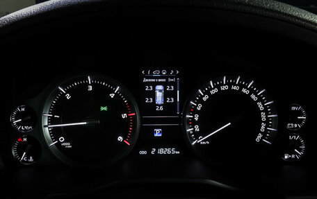 Toyota Land Cruiser 200, 2019 год, 6 156 000 рублей, 16 фотография