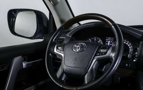 Toyota Land Cruiser 200, 2019 год, 6 156 000 рублей, 12 фотография