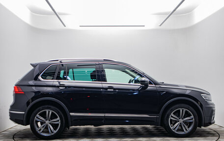Volkswagen Tiguan II, 2018 год, 3 062 000 рублей, 6 фотография