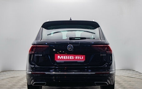 Volkswagen Tiguan II, 2018 год, 3 062 000 рублей, 4 фотография