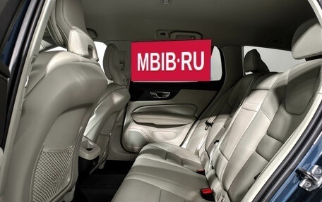 Volvo V60 Cross Country II, 2020 год, 3 890 000 рублей, 13 фотография