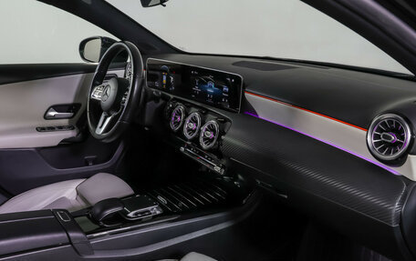 Mercedes-Benz A-Класс, 2019 год, 1 826 000 рублей, 10 фотография