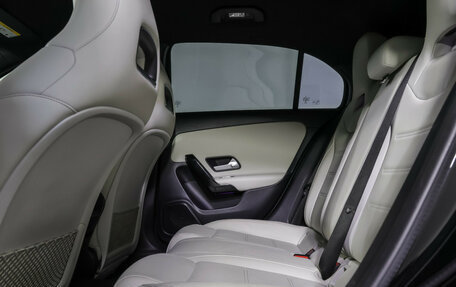 Mercedes-Benz A-Класс, 2019 год, 1 826 000 рублей, 11 фотография