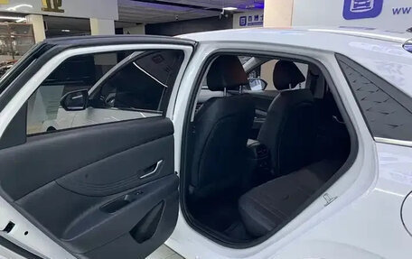 Hyundai Elantra, 2023 год, 1 218 000 рублей, 18 фотография