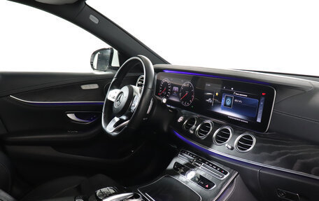 Mercedes-Benz E-Класс, 2019 год, 3 648 000 рублей, 9 фотография