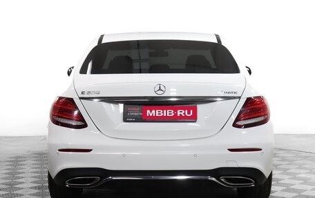 Mercedes-Benz E-Класс, 2019 год, 3 648 000 рублей, 6 фотография