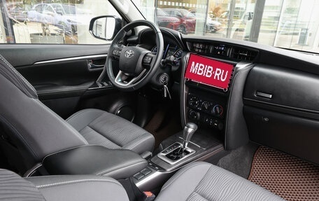 Toyota Fortuner II, 2021 год, 4 498 000 рублей, 10 фотография
