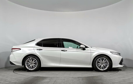 Toyota Camry, 2019 год, 2 450 000 рублей, 4 фотография
