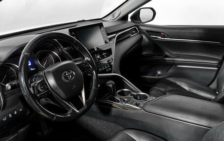 Toyota Camry, 2019 год, 2 450 000 рублей, 9 фотография