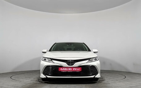 Toyota Camry, 2019 год, 2 450 000 рублей, 2 фотография