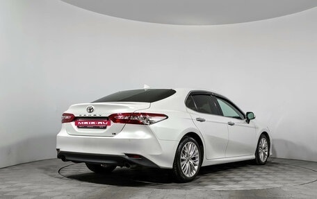 Toyota Camry, 2019 год, 2 450 000 рублей, 5 фотография