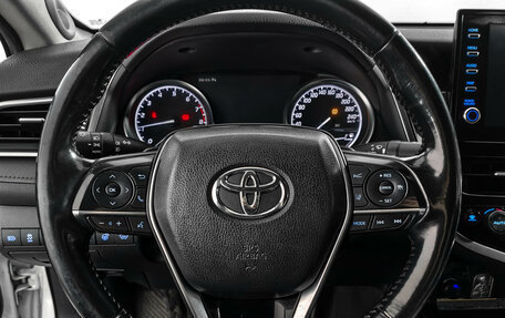 Toyota Camry, 2019 год, 2 450 000 рублей, 19 фотография