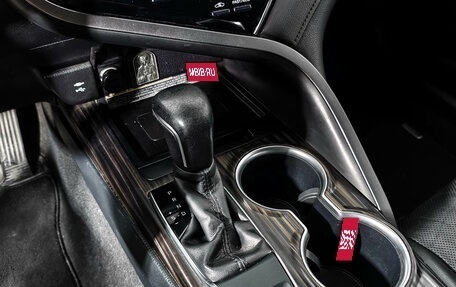 Toyota Camry, 2019 год, 2 450 000 рублей, 11 фотография