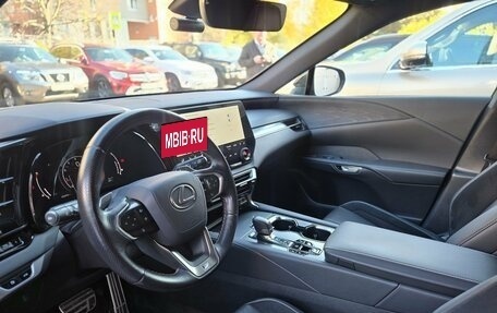 Lexus RX IV рестайлинг, 2022 год, 6 989 000 рублей, 7 фотография