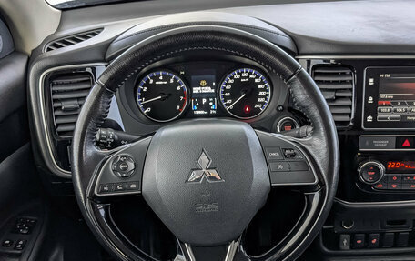 Mitsubishi Outlander III рестайлинг 3, 2019 год, 1 870 000 рублей, 22 фотография