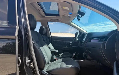 Mitsubishi Outlander III рестайлинг 3, 2021 год, 1 912 008 рублей, 9 фотография