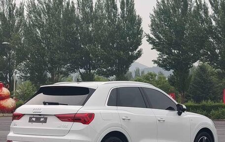 Audi Q3, 2022 год, 1 900 000 рублей, 4 фотография