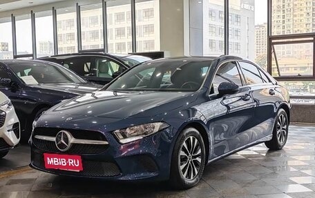 Mercedes-Benz A-Класс, 2019 год, 1 620 008 рублей, 1 фотография