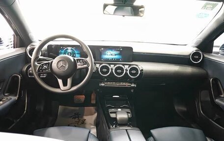 Mercedes-Benz A-Класс, 2019 год, 1 620 008 рублей, 6 фотография
