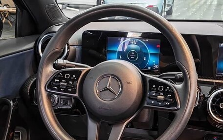 Mercedes-Benz A-Класс, 2019 год, 1 620 008 рублей, 7 фотография