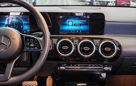 Mercedes-Benz A-Класс, 2019 год, 1 620 008 рублей, 9 фотография