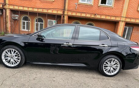 Toyota Camry, 2019 год, 2 700 000 рублей, 3 фотография