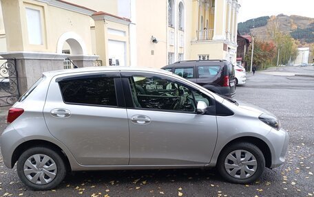 Toyota Vitz, 2015 год, 845 000 рублей, 3 фотография