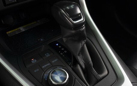 Toyota RAV4, 2021 год, 3 870 000 рублей, 14 фотография