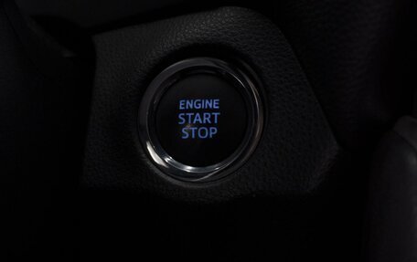 Toyota RAV4, 2021 год, 3 870 000 рублей, 21 фотография