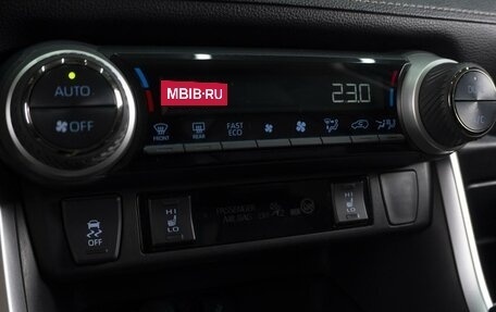 Toyota RAV4, 2021 год, 3 870 000 рублей, 18 фотография