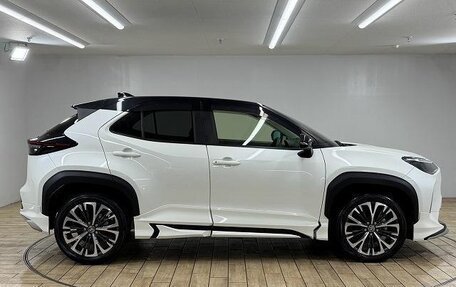 Toyota Yaris Cross, 2021 год, 1 515 000 рублей, 7 фотография