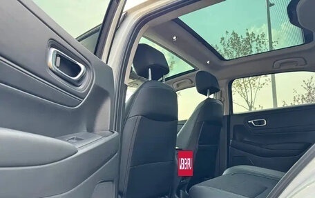 Honda Vezel, 2023 год, 1 555 000 рублей, 11 фотография