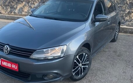 Volkswagen Jetta VII, 2011 год, 799 000 рублей, 1 фотография